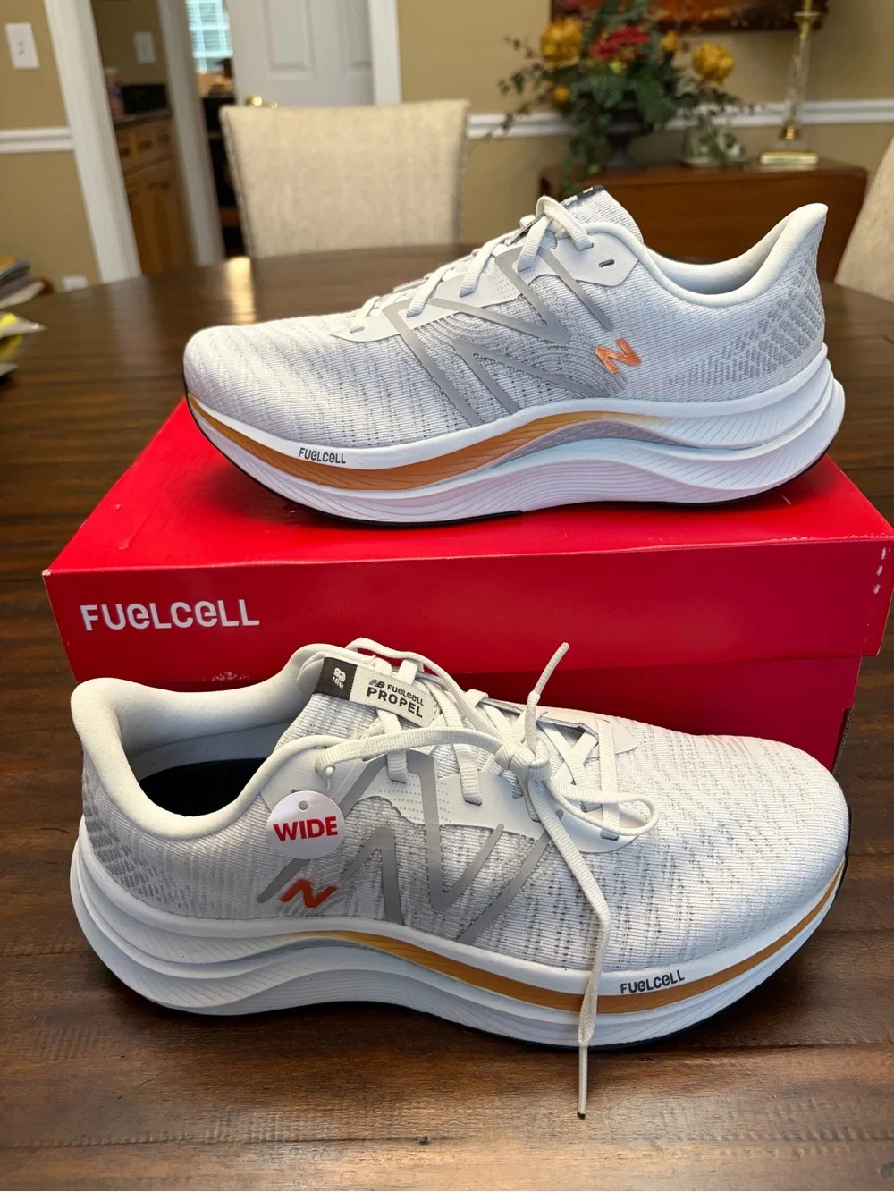 New Balance Wide FuelCell Propel v4 Men US 9.5 ACS
